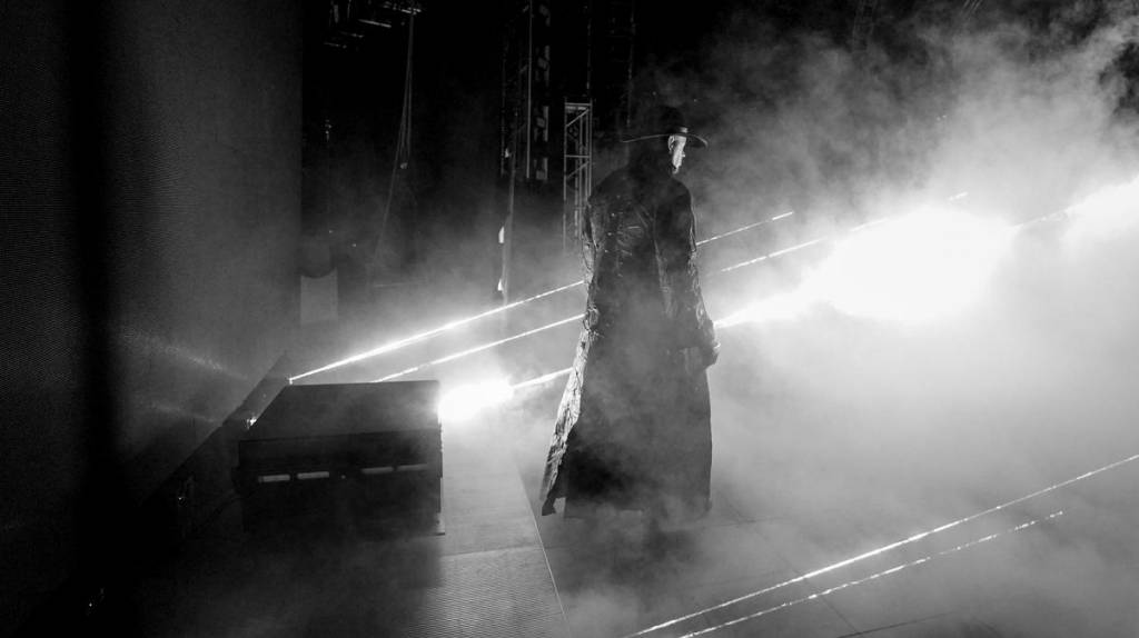 WWE: La emotiva despedida del Undertaker, detrás de las cámaras