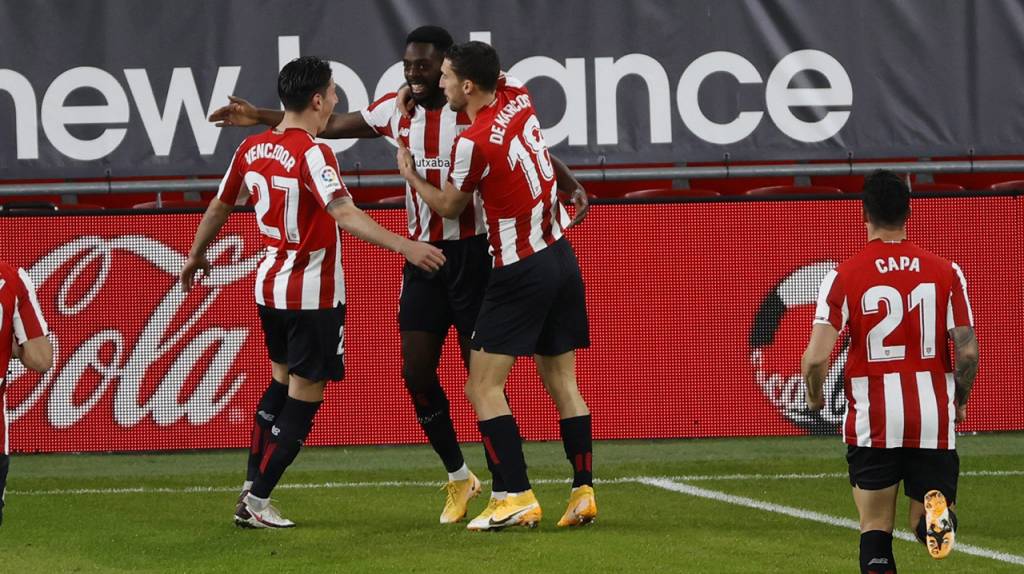 La Liga: Pedri y Messi remontaron el tanto inicial de Iñaki Williams