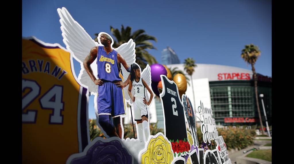NBA: Aficionados de los Lakers rindieron tributo a Kobe Bryant y su hija Gianna