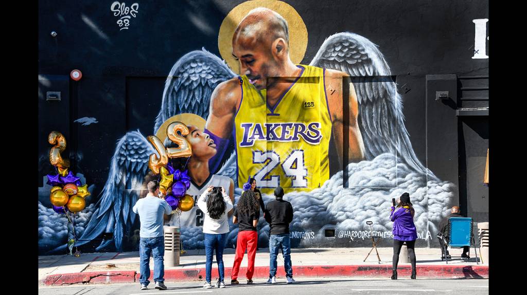 NBA: Aficionados de los Lakers rindieron tributo a Kobe Bryant y su hija Gianna