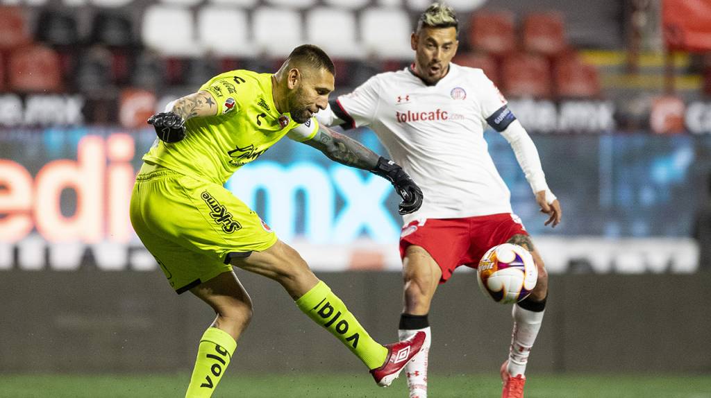 Liga MX: Un invicto menos, Xolos frenó al Toluca