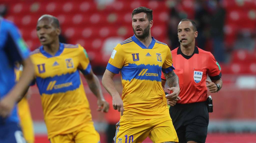 André-Pierre Gignac: El de siempre, haciendo lo de siempre; voltereta y doblete en 12 minutos