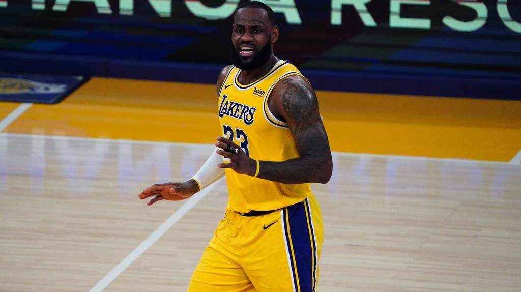 NBA: ¡Duelo de reyes!,  LeBron James, sorprendido por críticas de Zlatan Ibrahimovic