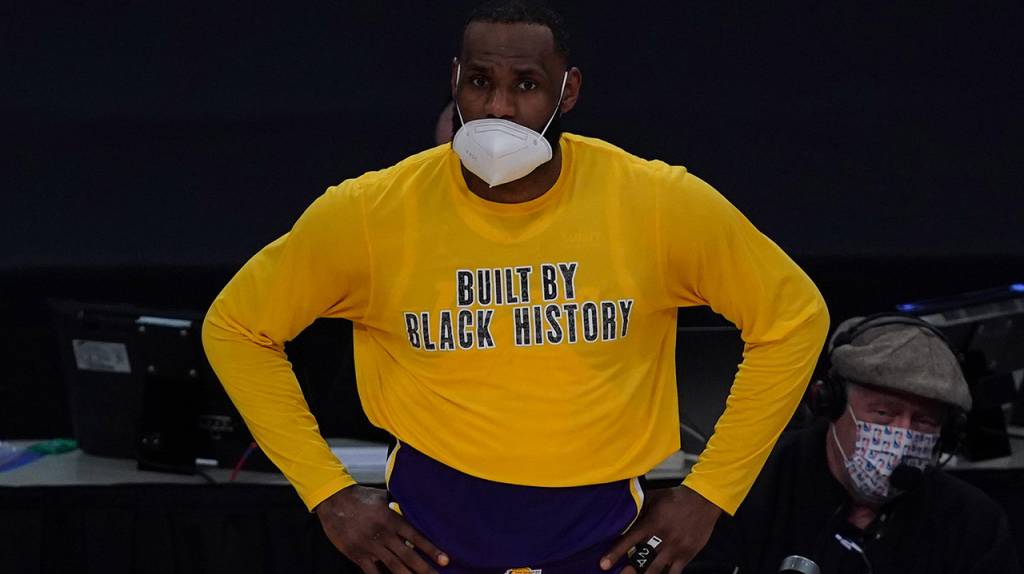 NBA: ¡Duelo de reyes!,  LeBron James, sorprendido por críticas de Zlatan Ibrahimovic