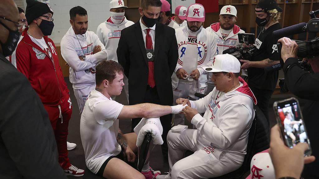 Boxeo: El contundente triunfo de 'Canelo' Álvarez, cuadro por cuadro