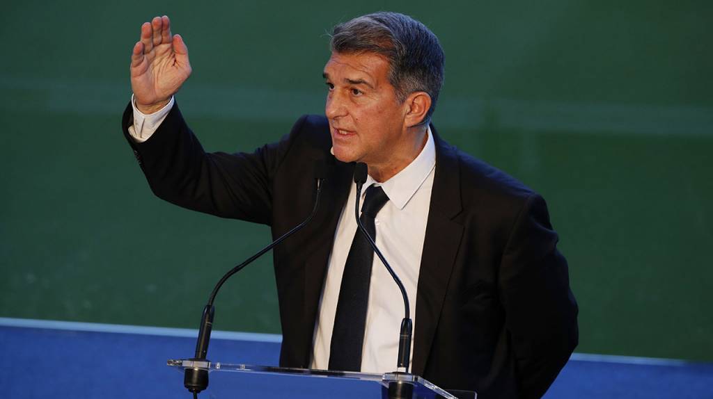 Barcelona: Laporta asume como presidente con mensaje a Koeman y Messi