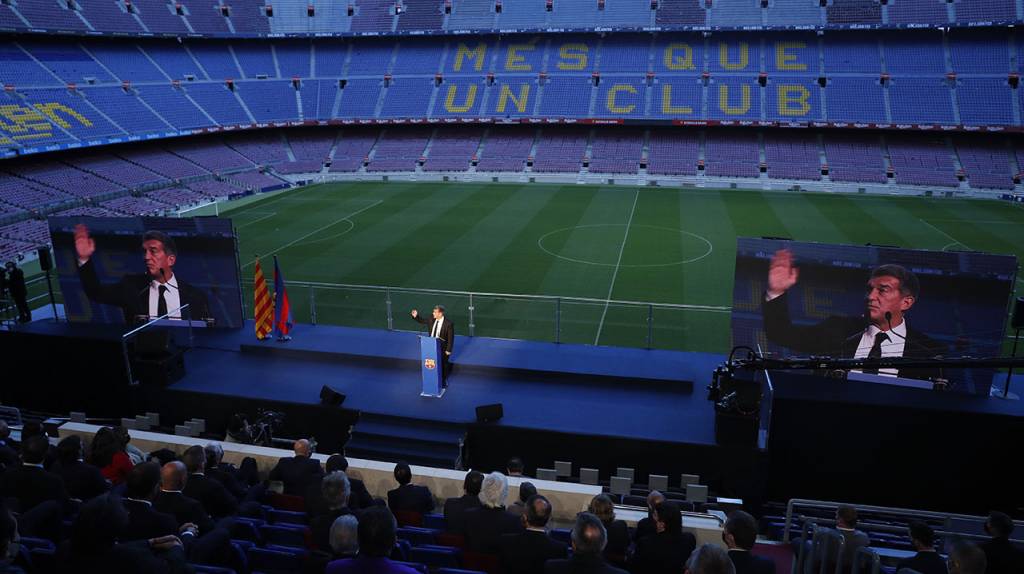 Barcelona: Laporta asume como presidente con mensaje a Koeman y Messi